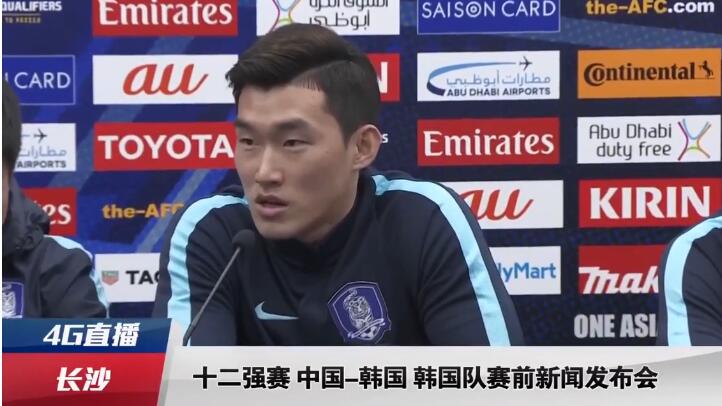 以前，他不太清楚妈妈的身世，印象中也只是在很小的时候见过外公外婆，所以自己跟外公外婆就没什么感情基础。